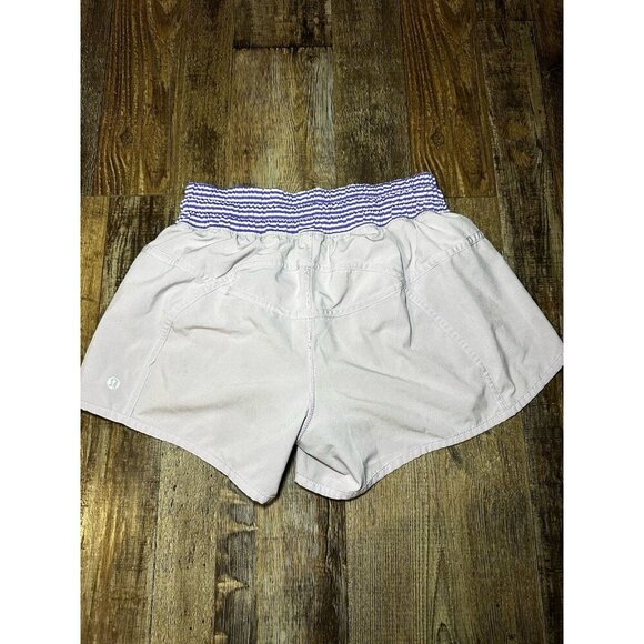 Lululemon Purple Tracker Shorts Size 6 - Picture 2 of 5